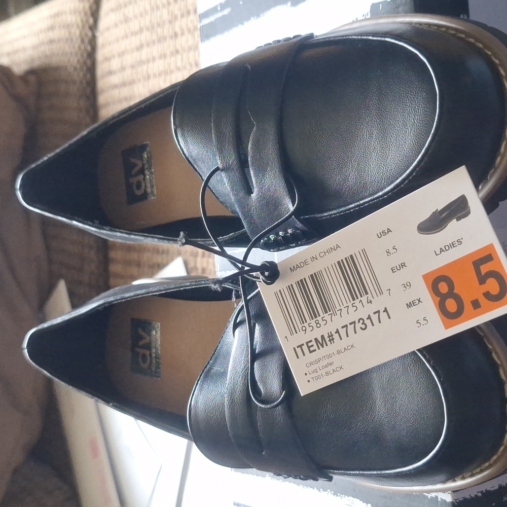 Ladies loafer shoe